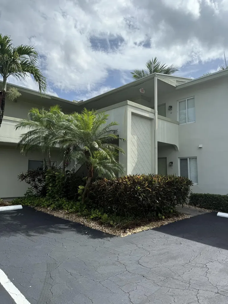 578 NE 20th Street Wilton Manors FL 33305