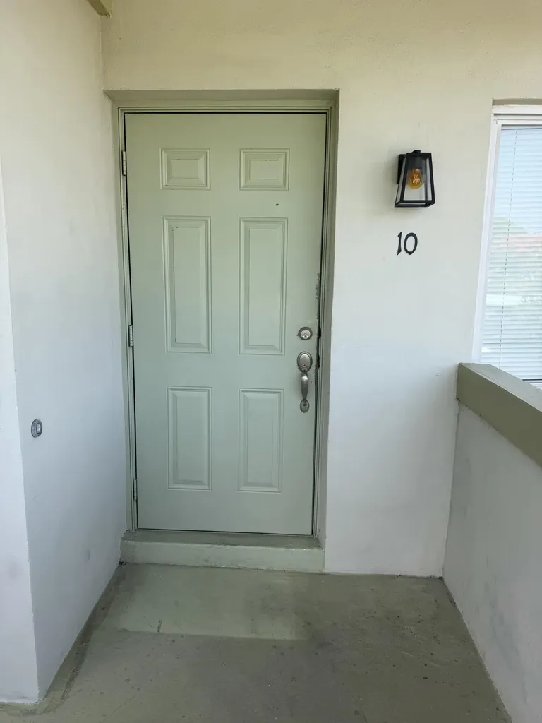578 NE 20th Street Wilton Manors FL 33305