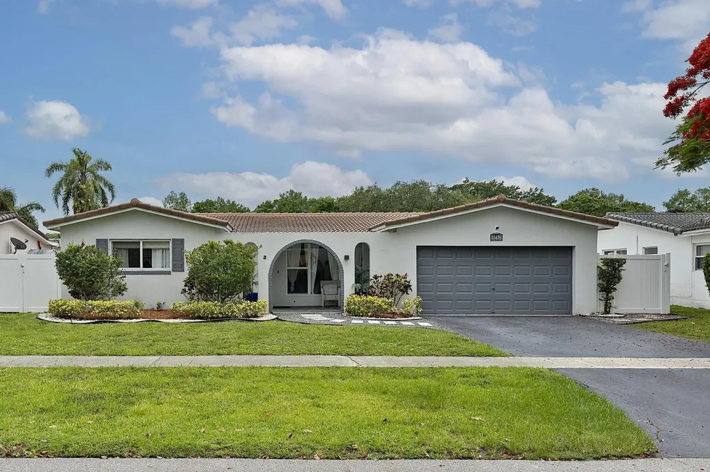 10476 NW 3rd Street Plantation FL 33324
