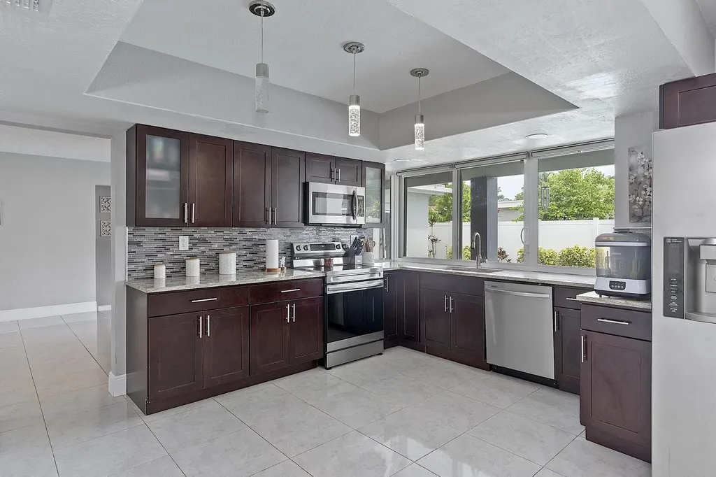 10476 NW 3rd Street Plantation FL 33324