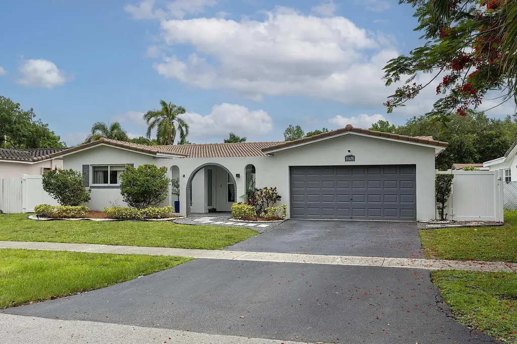10476 NW 3rd Street Plantation FL 33324