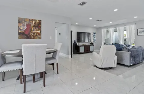 10476 NW 3rd Street Plantation FL 33324