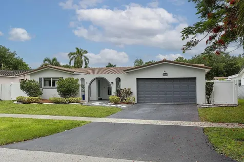 10476 NW 3rd Street Plantation FL 33324