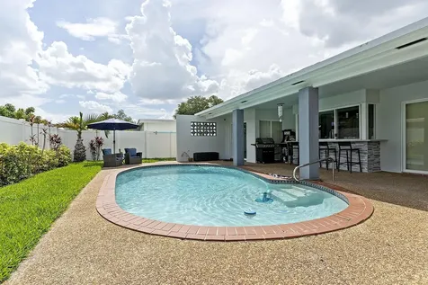 10476 NW 3rd Street Plantation FL 33324