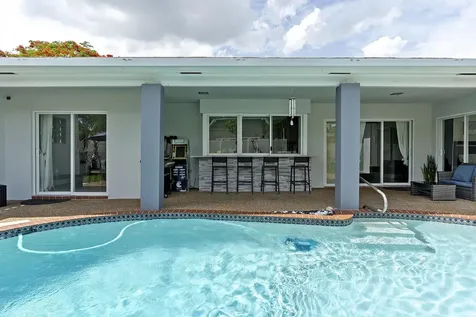 10476 NW 3rd Street Plantation FL 33324