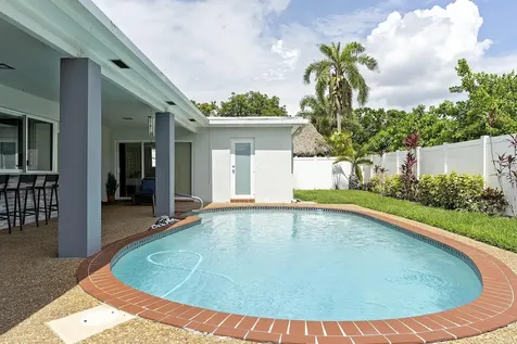 10476 NW 3rd Street Plantation FL 33324