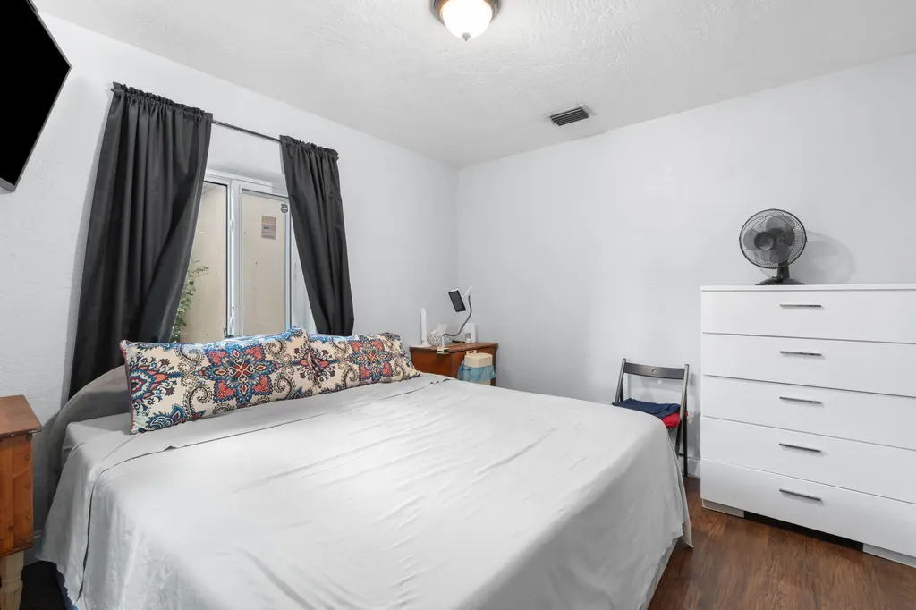 2126 Washington Street Hollywood FL 33020