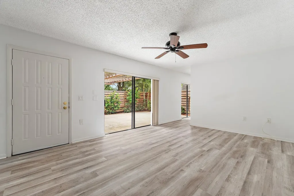 108 1st Terrace Palm Beach Gardens FL 33418
