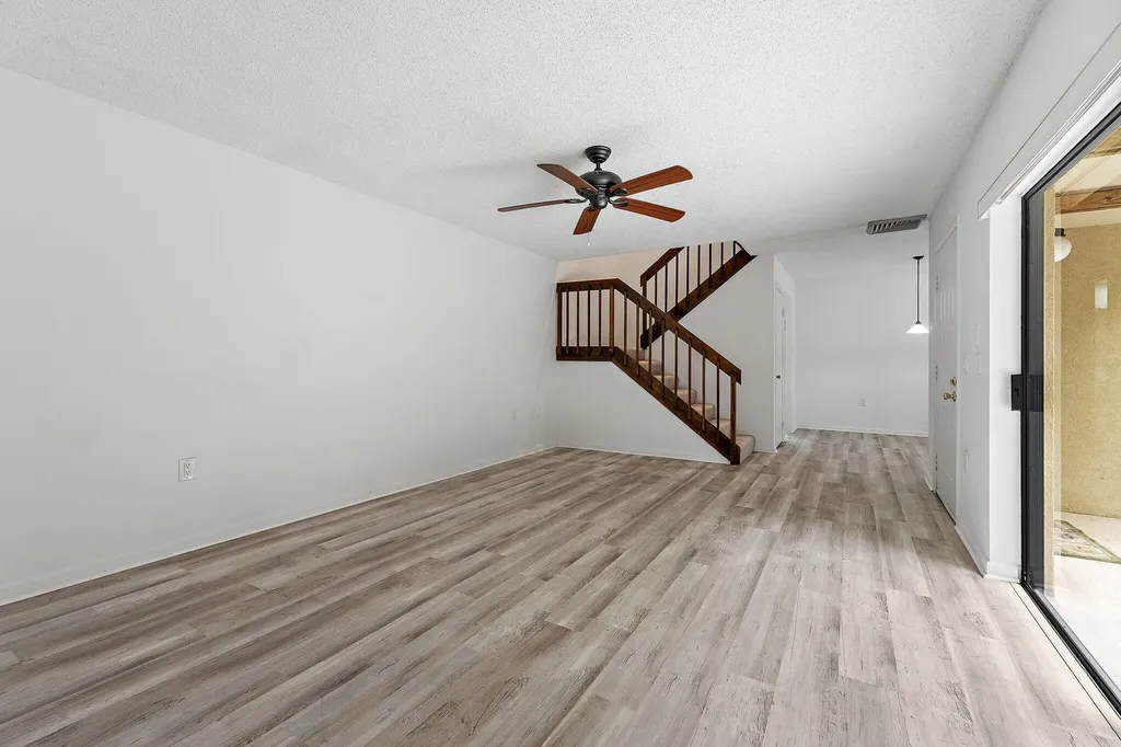 108 1st Terrace Palm Beach Gardens FL 33418