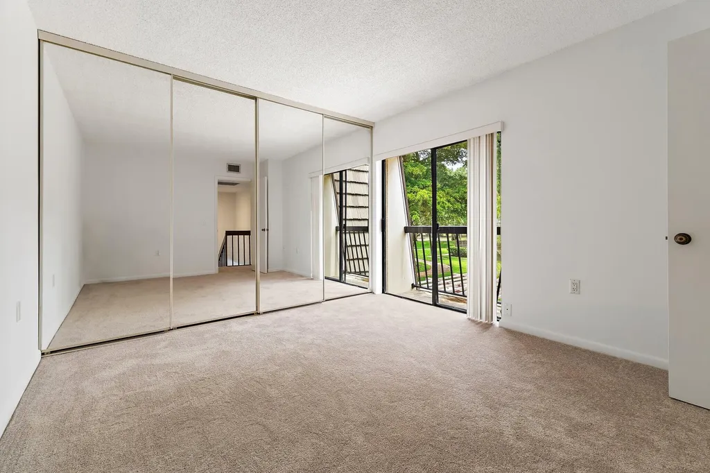 108 1st Terrace Palm Beach Gardens FL 33418