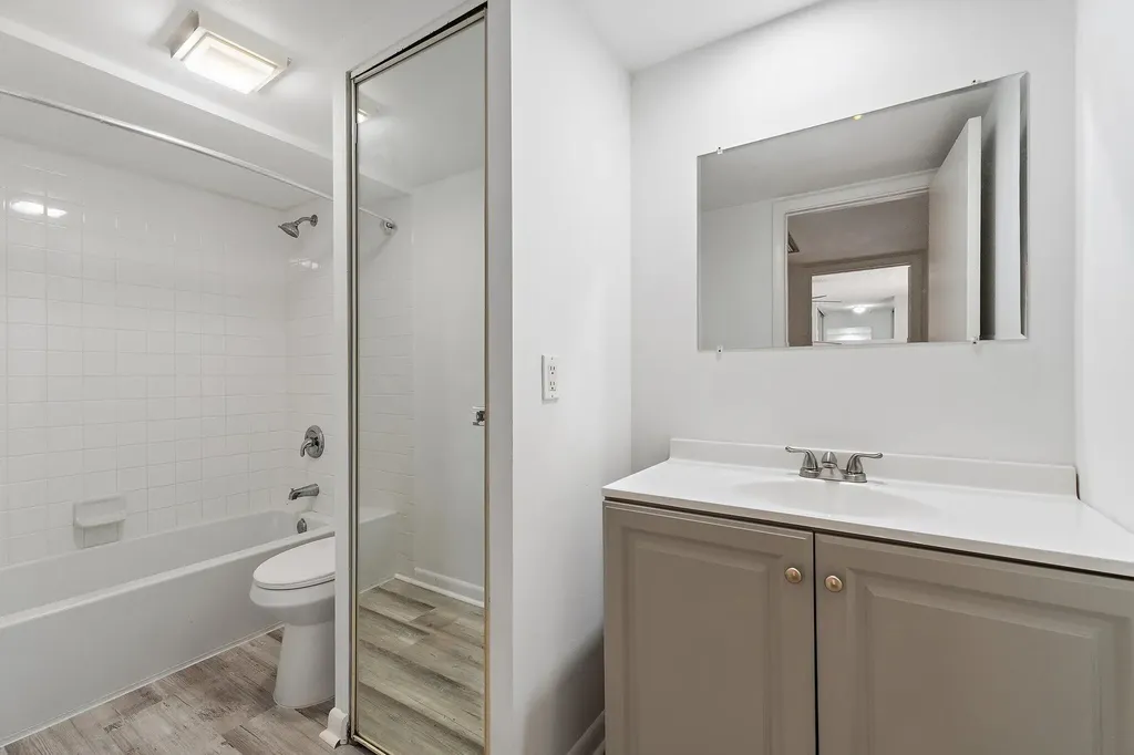 108 1st Terrace Palm Beach Gardens FL 33418