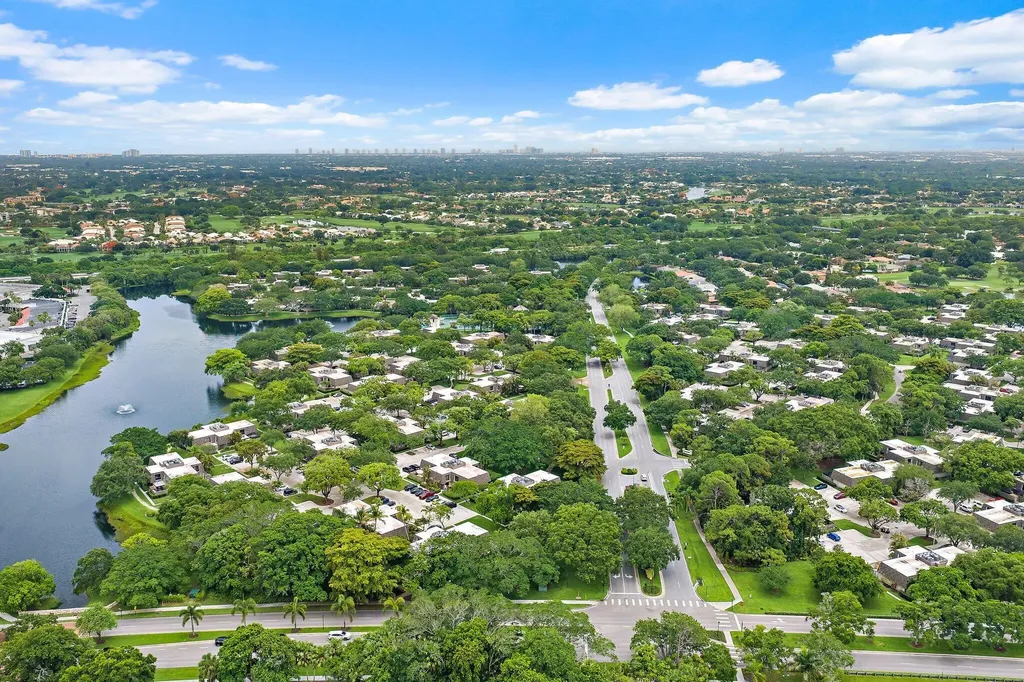 108 1st Terrace Palm Beach Gardens FL 33418