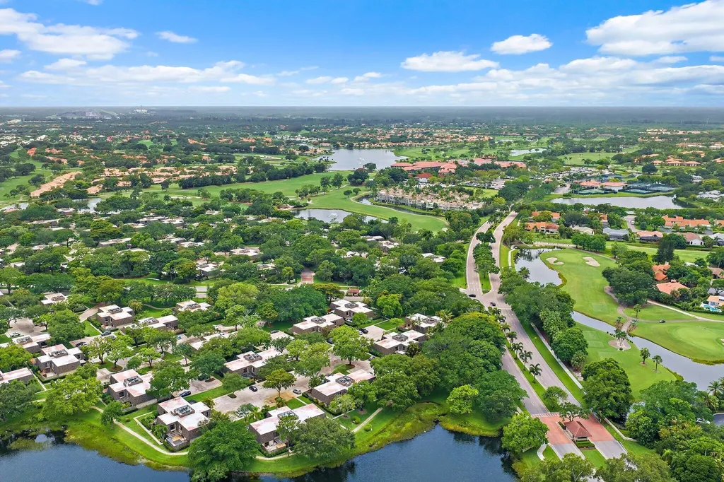 108 1st Terrace Palm Beach Gardens FL 33418