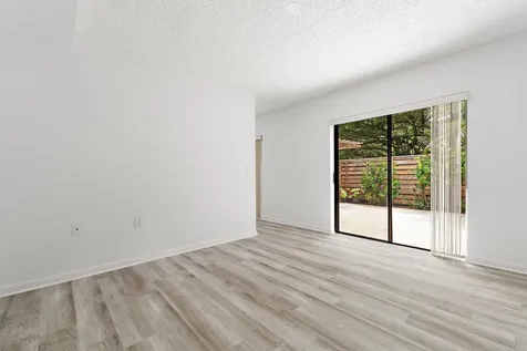 108 1st Terrace Palm Beach Gardens FL 33418
