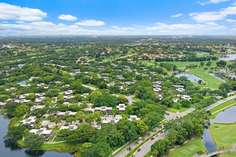 108 1st Terrace Palm Beach Gardens FL 33418