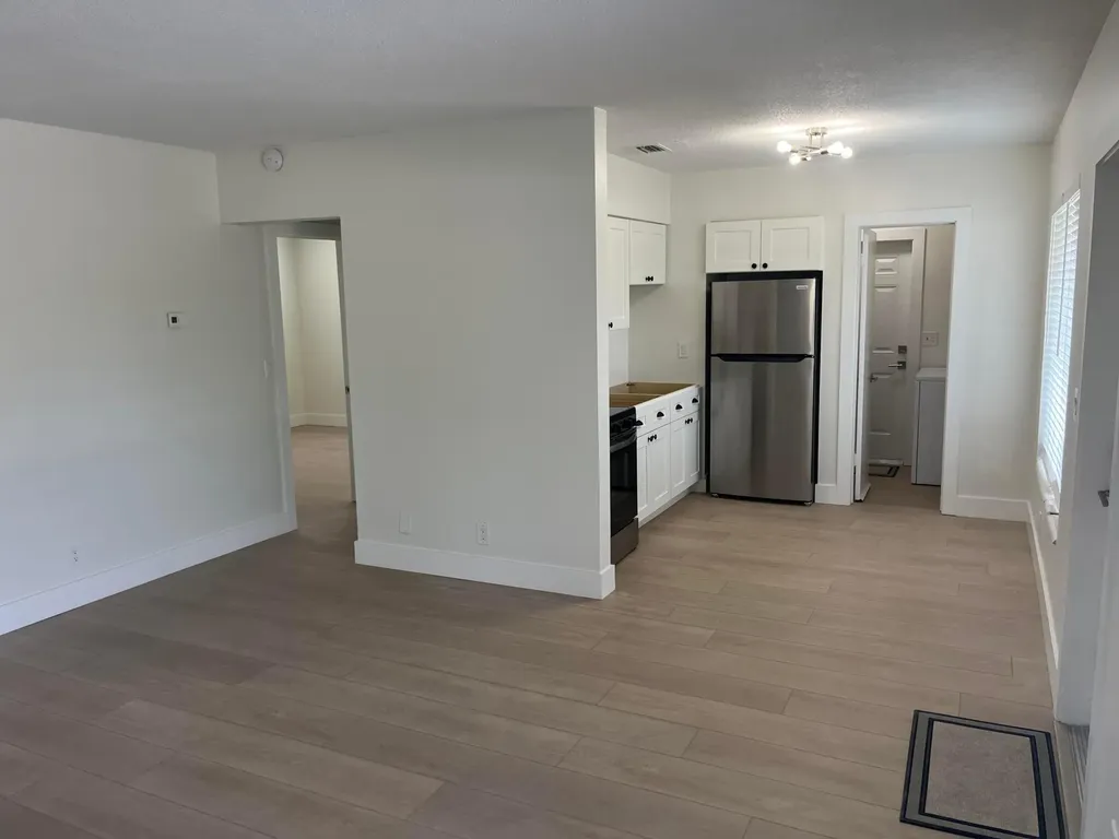 196 NE 28th Street Boca Raton FL 33431