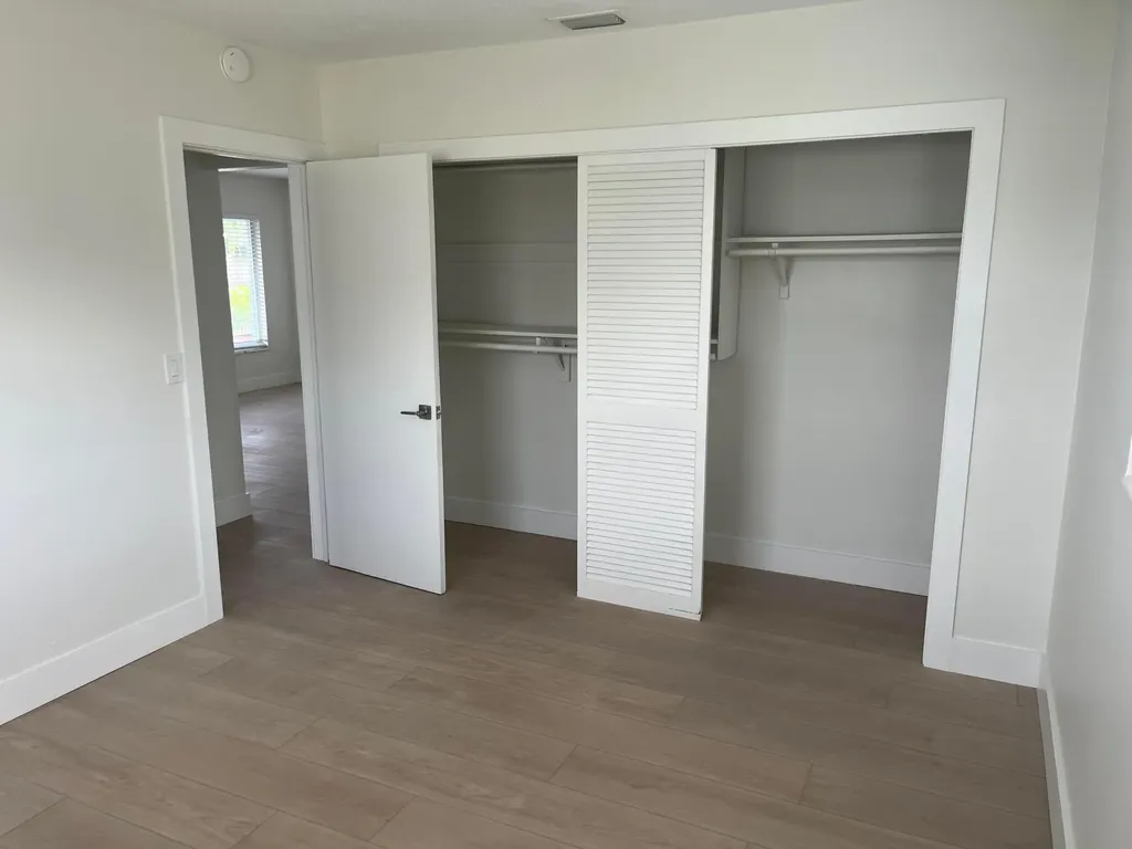 196 NE 28th Street Boca Raton FL 33431