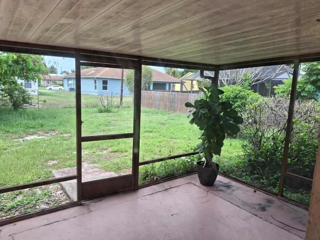 267 SW Moselle Avenue Port St Lucie FL 34984