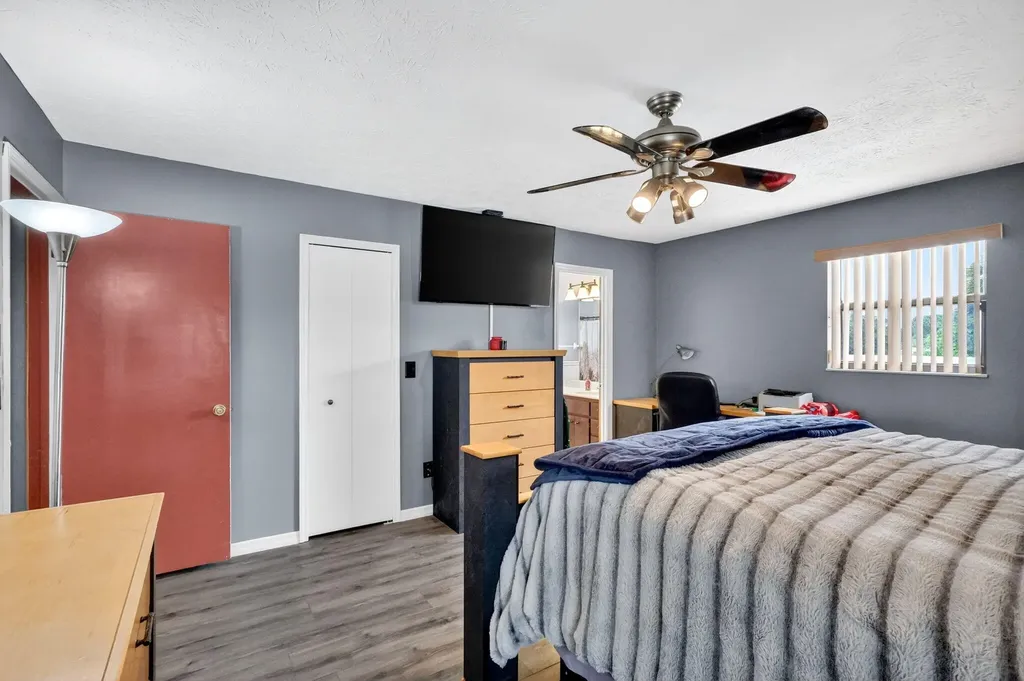 641 SE Streamlet Avenue Port St Lucie FL 34983