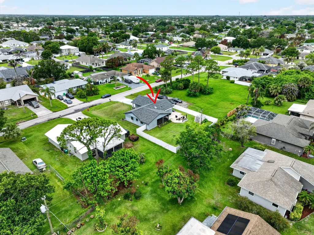 641 SE Streamlet Avenue Port St Lucie FL 34983