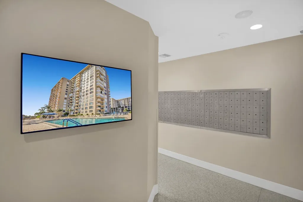 2000 S Ocean Boulevard Lauderdale By The Sea FL 33062