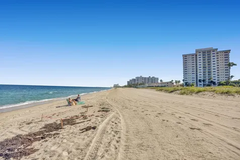 2000 S Ocean Boulevard Lauderdale By The Sea FL 33062