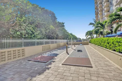 2000 S Ocean Boulevard Lauderdale By The Sea FL 33062
