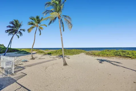 2000 S Ocean Boulevard Lauderdale By The Sea FL 33062