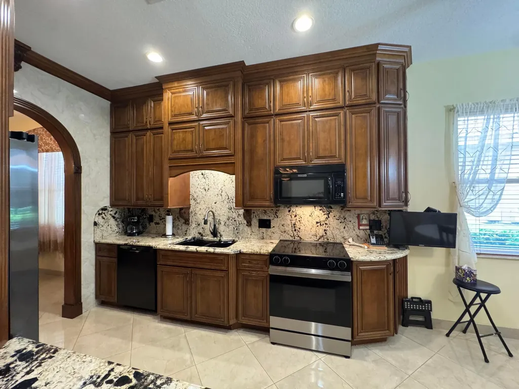 9120 Pumpkin Ridge Port St Lucie FL 34986