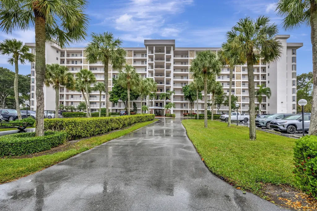 3050 N Palm Aire Drive Pompano Beach FL 33069