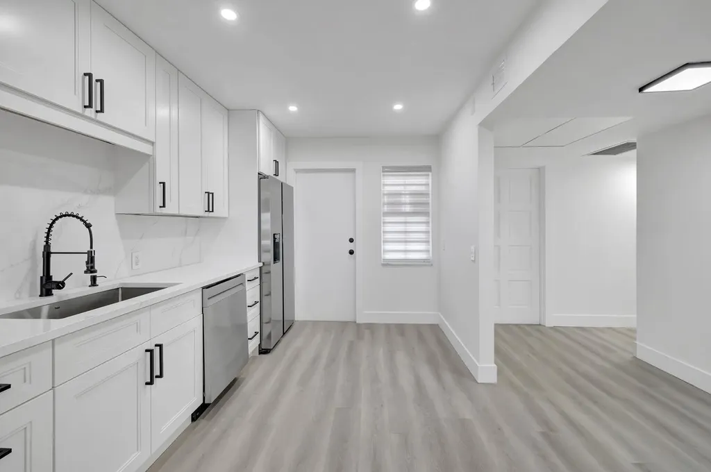 3050 N Palm Aire Drive Pompano Beach FL 33069