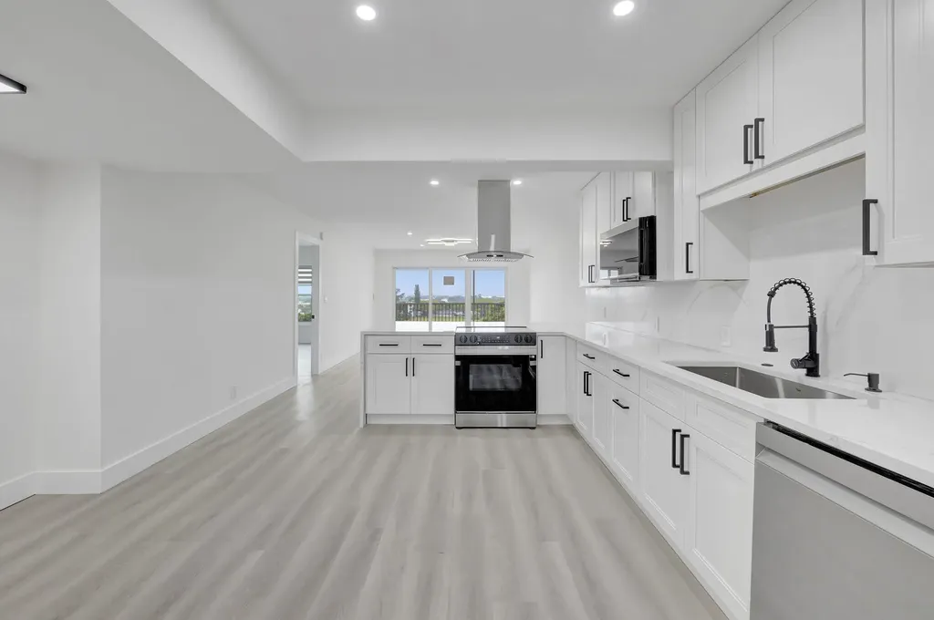 3050 N Palm Aire Drive Pompano Beach FL 33069