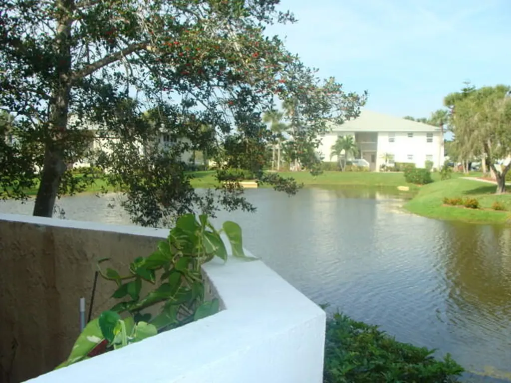 1565 SE Royal Green Circle Port St Lucie FL 34952