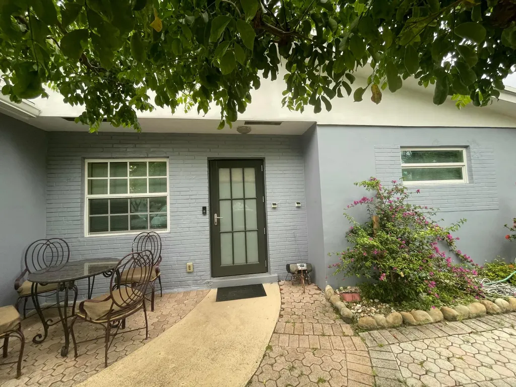 3850 NE 12th Terrace Pompano Beach FL 33064