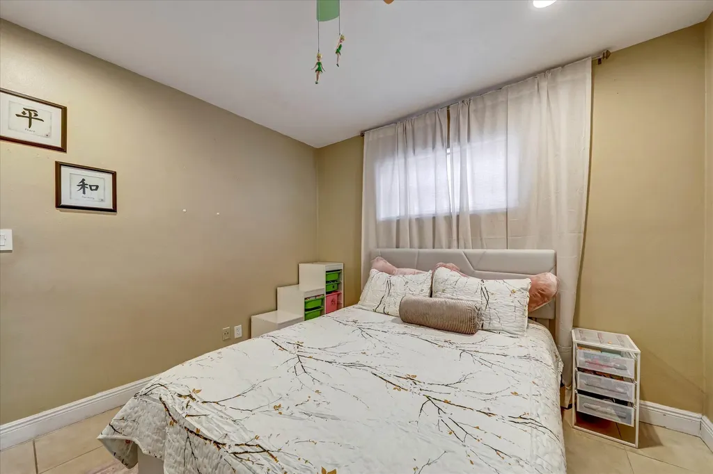 3850 NE 12th Terrace Pompano Beach FL 33064