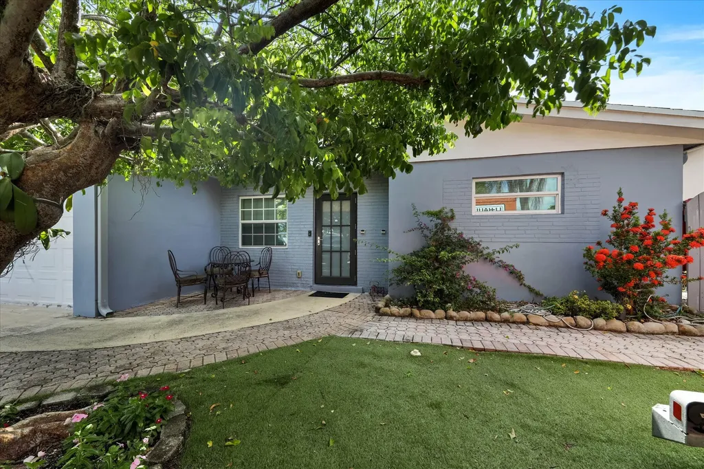 3850 NE 12th Terrace Pompano Beach FL 33064