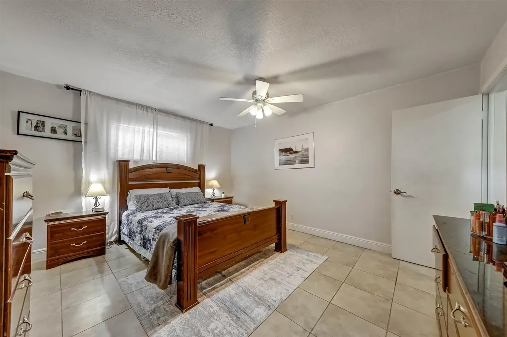 3850 NE 12th Terrace Pompano Beach FL 33064