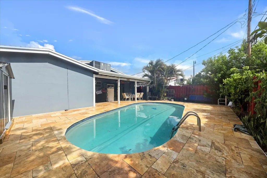 3850 NE 12th Terrace Pompano Beach FL 33064
