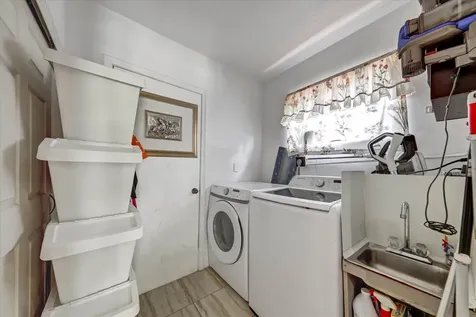 3850 NE 12th Terrace Pompano Beach FL 33064