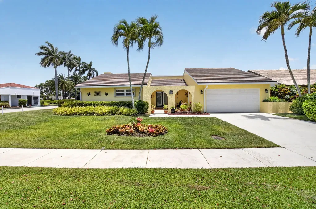 2305 SW 23rd Cranbrook Drive Boynton Beach FL 33436