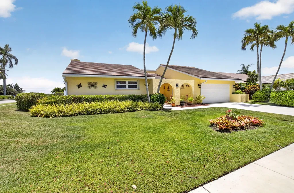 2305 SW 23rd Cranbrook Drive Boynton Beach FL 33436