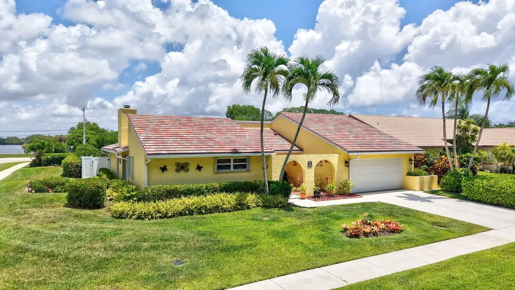 2305 SW 23rd Cranbrook Drive Boynton Beach FL 33436