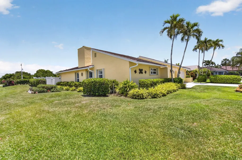 2305 SW 23rd Cranbrook Drive Boynton Beach FL 33436