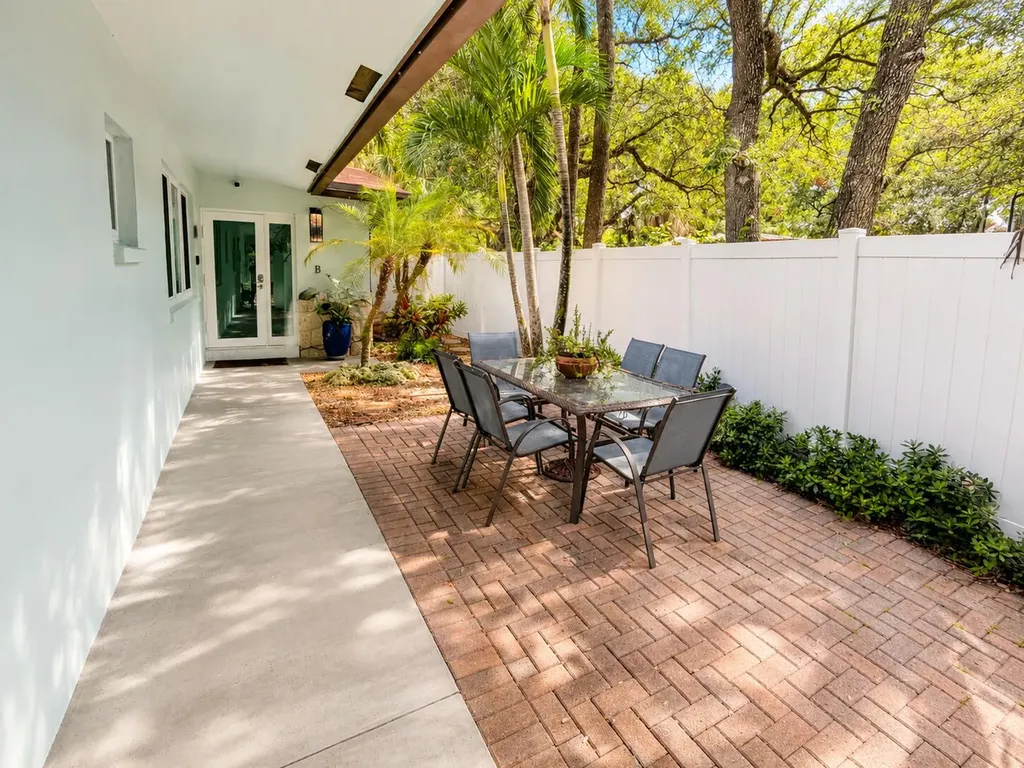 1502 SW 24th Street Fort Lauderdale FL 33315