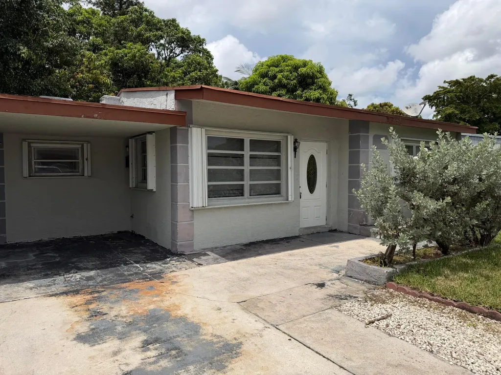 6129 SW 22nd Street Miramar FL 33023