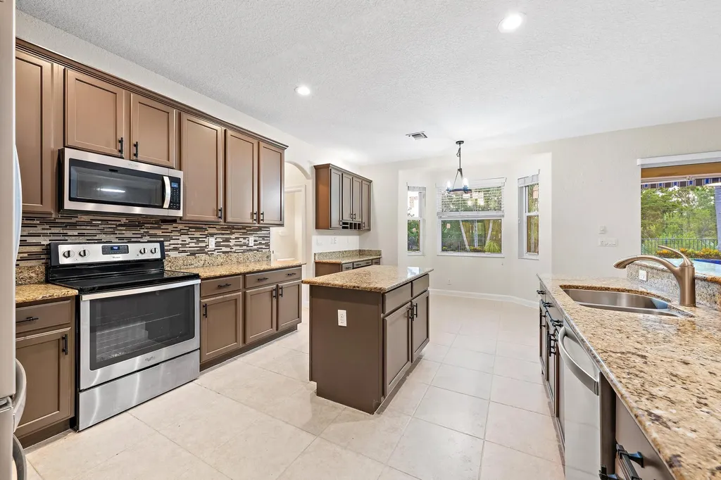 5536 SE Hammock Reserve Terrace Hobe Sound FL 33455