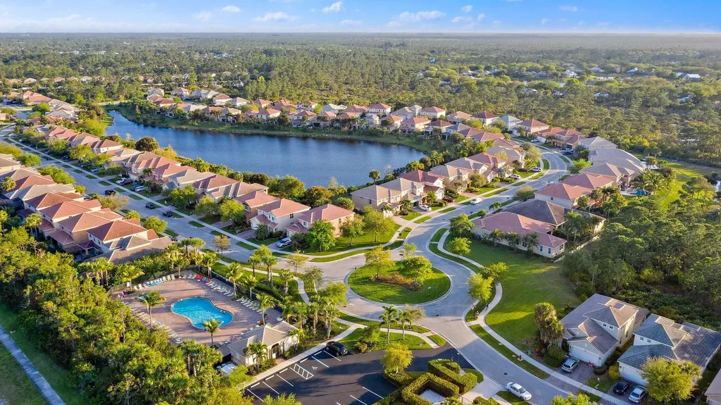 5536 SE Hammock Reserve Terrace Hobe Sound FL 33455