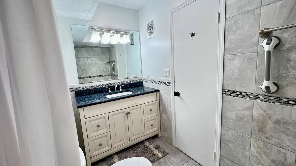 7 Greenway Village N Royal Palm Beach FL 33411