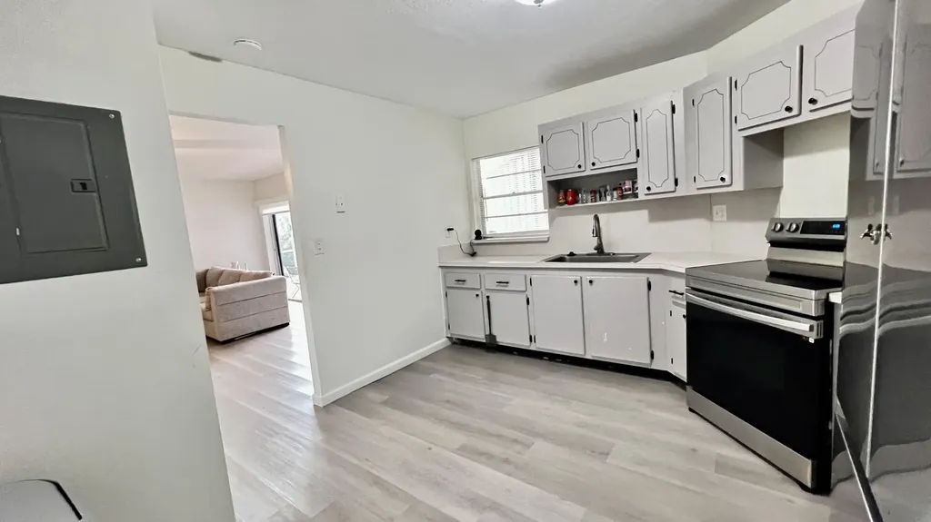 7 Greenway Village N Royal Palm Beach FL 33411