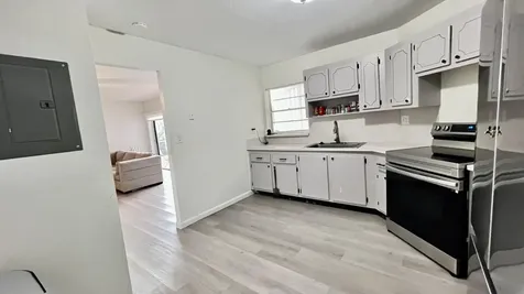 7 Greenway Village N Royal Palm Beach FL 33411